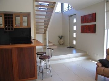 Holiday Makers - Accommodation Gold Coast 3