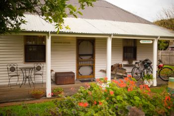 Davidsons Cottage - Accommodation Gold Coast 0