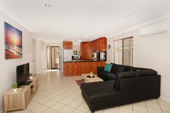 Oomoo 27a - Accommodation Gold Coast 5