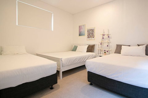 F03-darling Harbour 1 BDR APT - 1 Gold Coast 4