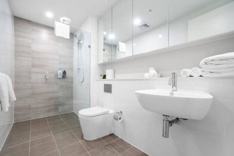 F03-darling Harbour 1 BDR APT - 1 Gold Coast 3