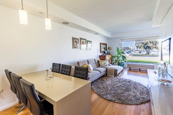 Serene Marinafront 3BR Retreat - Accommodation Gold Coast 6