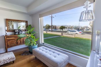 Serene Marinafront 3BR Retreat - Accommodation Gold Coast 2