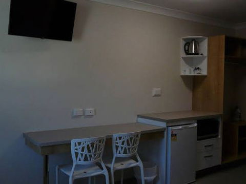 BEST WESTERN CASTLE LODGE MOTEL - Accommodation Gold Coast 1