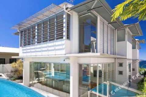 R & W Noosa Holidays 19 The Esplanade - Gold Coast 4U 0
