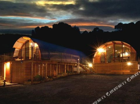 Bruny Island Accommodation 43 Degrees Beachside Studio Spa Apartments (1) - Accommodation Gold Coast 0