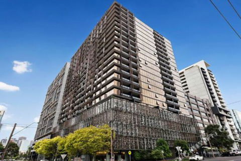 Near CBD / Cozy & Quite / BayView / Top Floor22 - Accommodation Gold Coast 0