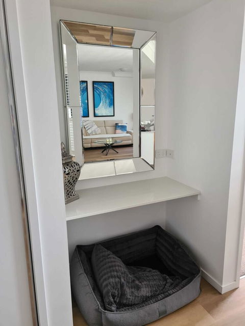 Modern 2 BR With Private Pool & Garden - Accommodation Gold Coast 6