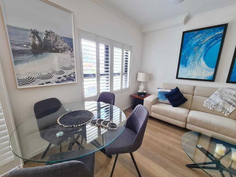 Modern 2 BR With Private Pool & Garden - Accommodation Gold Coast 5