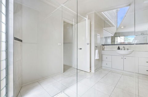 Shemara - Accommodation Gold Coast 1