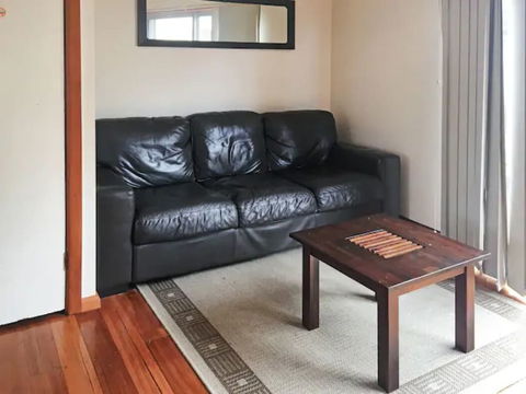 Home Near Shops & Beach - Accommodation Gold Coast 2