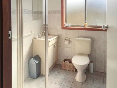 Home Near Shops & Beach - Accommodation Gold Coast 6