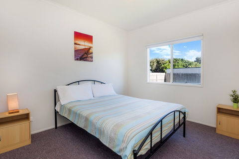 Julieanne - Accommodation Gold Coast 4