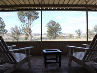 Waterfall Way Accommodation - Gold Coast 4U 1