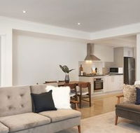 Sleek  Spacious Flat - Accommodation Gold Coast