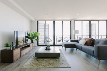 Super Spacious City View Apartments - Accommodation Gold Coast 0