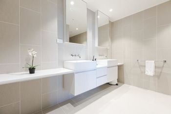 Super Spacious City View Apartments - Accommodation Gold Coast 1