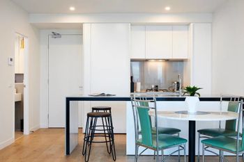 Panoramic Melbourne Views From Stylish Apartment - Accommodation Gold Coast 1