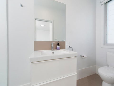 Ocean Views 41A Ocean Avenue - Gold Coast 4U 3