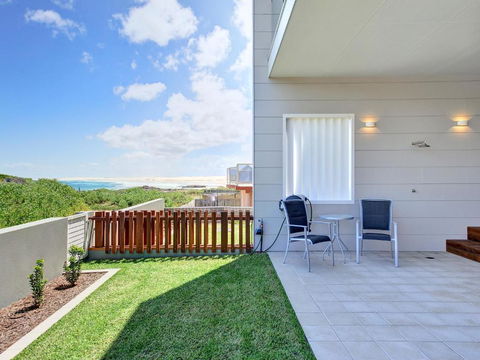 Ocean Views 41A Ocean Avenue - Gold Coast 4U 1