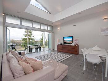 Boat Harbour Holiday 10 Noamunga Street - Gold Coast 4U 5