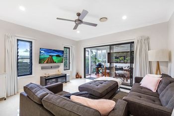 Paradise At The Point - Accommodation Gold Coast 0
