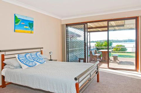 HAIS18G Riverside Delight - Accommodation Gold Coast 3