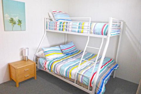 The Relax Shack At Culburra Beach Sleeps 7 - 1 Gold Coast 4