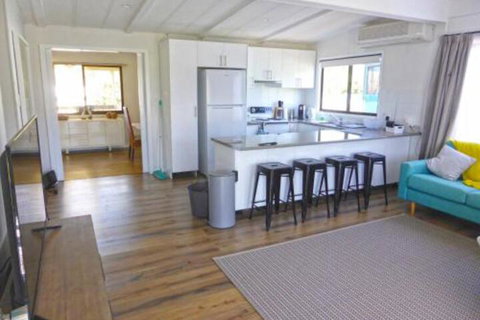 The Relax Shack At Culburra Beach Sleeps 7 - 1 Gold Coast 7