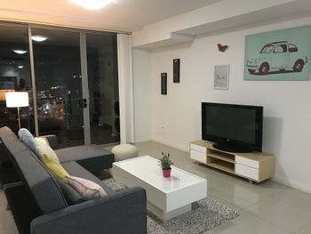 Chic & Cosy Apartment Near Airport & CBD - Gold Coast 4U 0