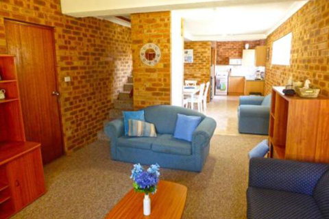 Dolphins Delight At Culburra Beach - 1 Gold Coast 3