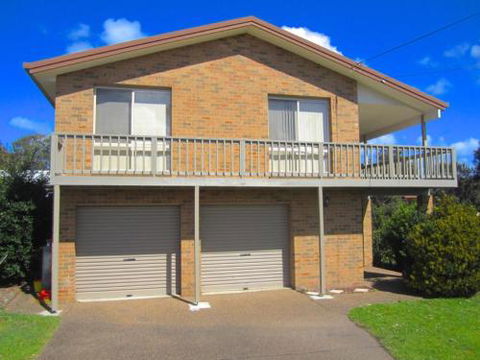 BAROONA By THE BEACH - Accommodation Gold Coast 4