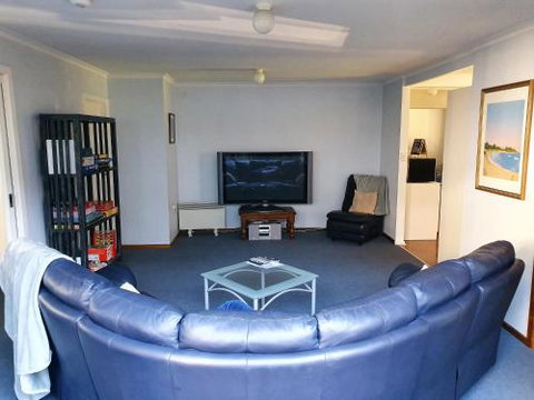 Island Escape - Accommodation Gold Coast 3