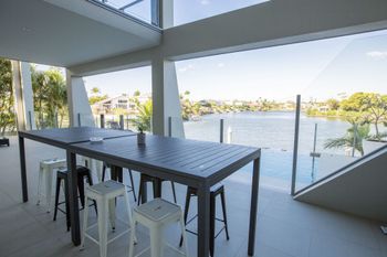 Gold Coast Luxury Waterfront House - Accommodation Gold Coast 1