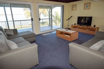 Diamond Lake House - Accommodation Gold Coast 3