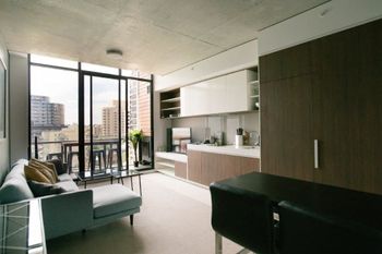 Spacious Apartment Close To Melbourne CBD - Accommodation Gold Coast 6