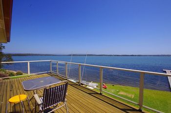 Luxury Waterfront House - Gold Coast 4U 1