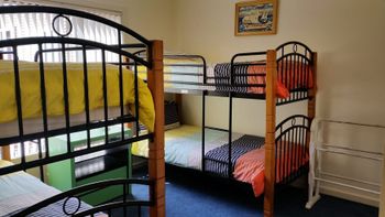 Redrocks Retreat - Accommodation Gold Coast 4