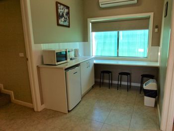 Mad On Bright - Accommodation Gold Coast 6