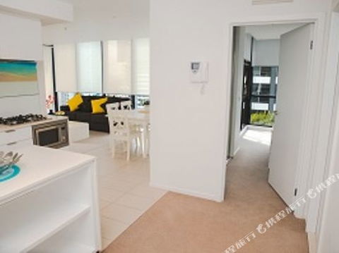 WaterFront Apartment - Accommodation Gold Coast 0