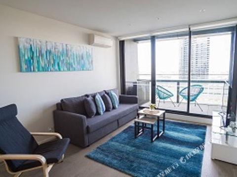 WaterFront Apartment - Accommodation Gold Coast 3