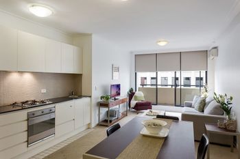 The Apartment Service AX705 - Gold Coast 4U 2
