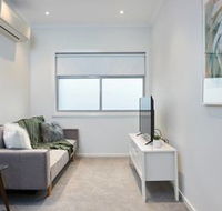 Open  Flowy 1 Bedroom Apartment in Chadstone - Accommodation Gold Coast