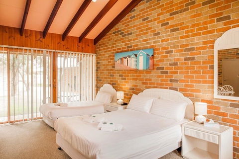 Crescent Head Resort & Conference Centre - Gold Coast 4U 5
