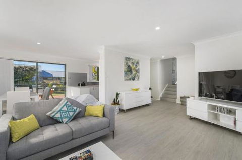 Right At Home In Bonny Hills - Accommodation Gold Coast 2