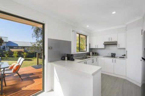 Right At Home In Bonny Hills - Accommodation Gold Coast 1