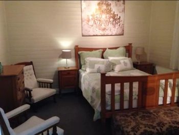 Edgeworth Street Manor - Gold Coast 4U 3
