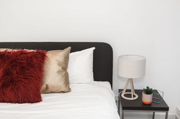 Iris Apartments By Ready Set Host - Accommodation Gold Coast 3