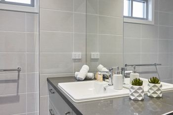Bright & Updated 1 Bedroom Apartment - Accommodation Gold Coast 4