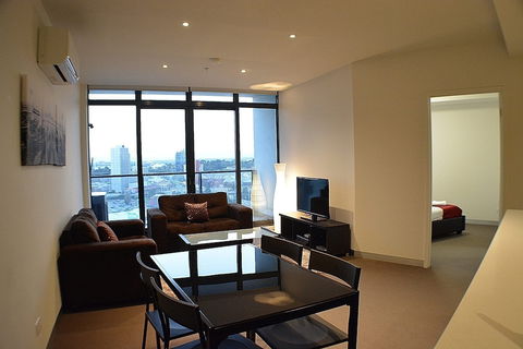 Royal Stays Apartments Southbank - Accommodation Gold Coast 3